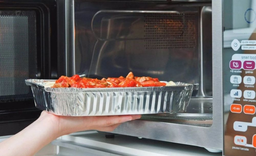 Разогрев еды в алюминиевой посуде